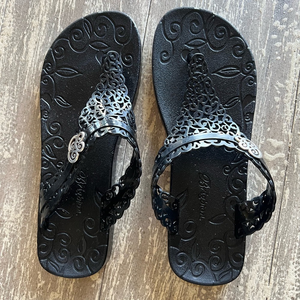 Brighton flip flops size 8 never worn